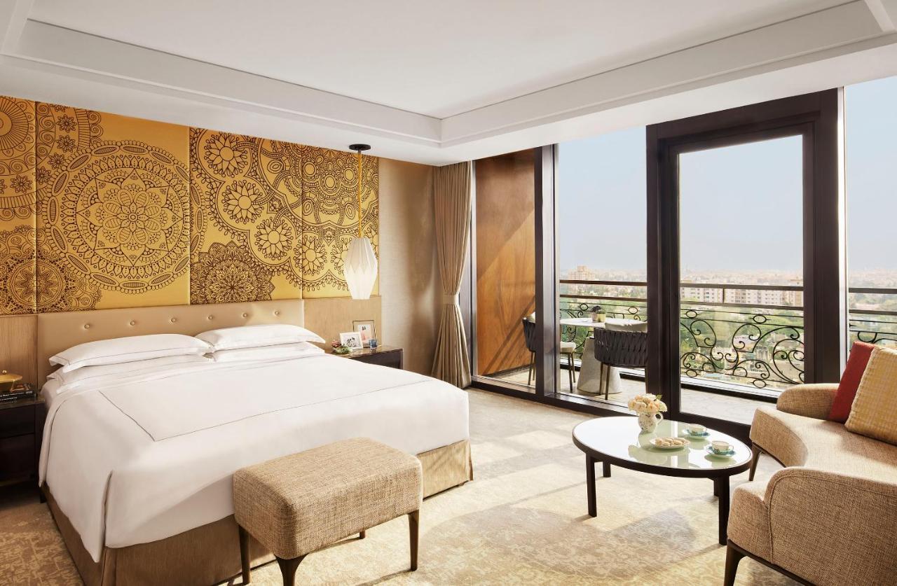 Taj Wellington Mews Chennai Hotel ภายนอก รูปภาพ