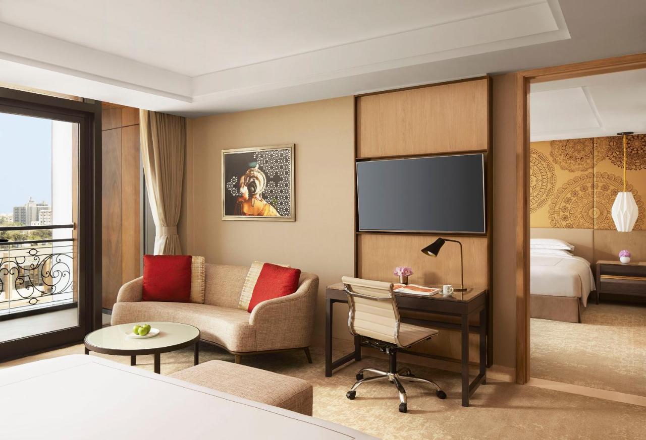 Taj Wellington Mews Chennai Hotel ภายนอก รูปภาพ