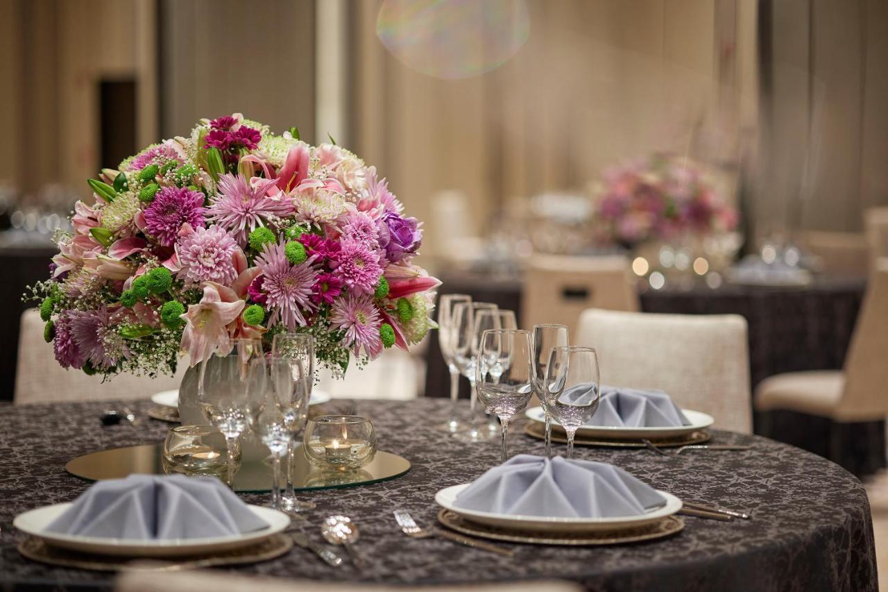 Taj Wellington Mews Chennai Hotel ภายนอก รูปภาพ