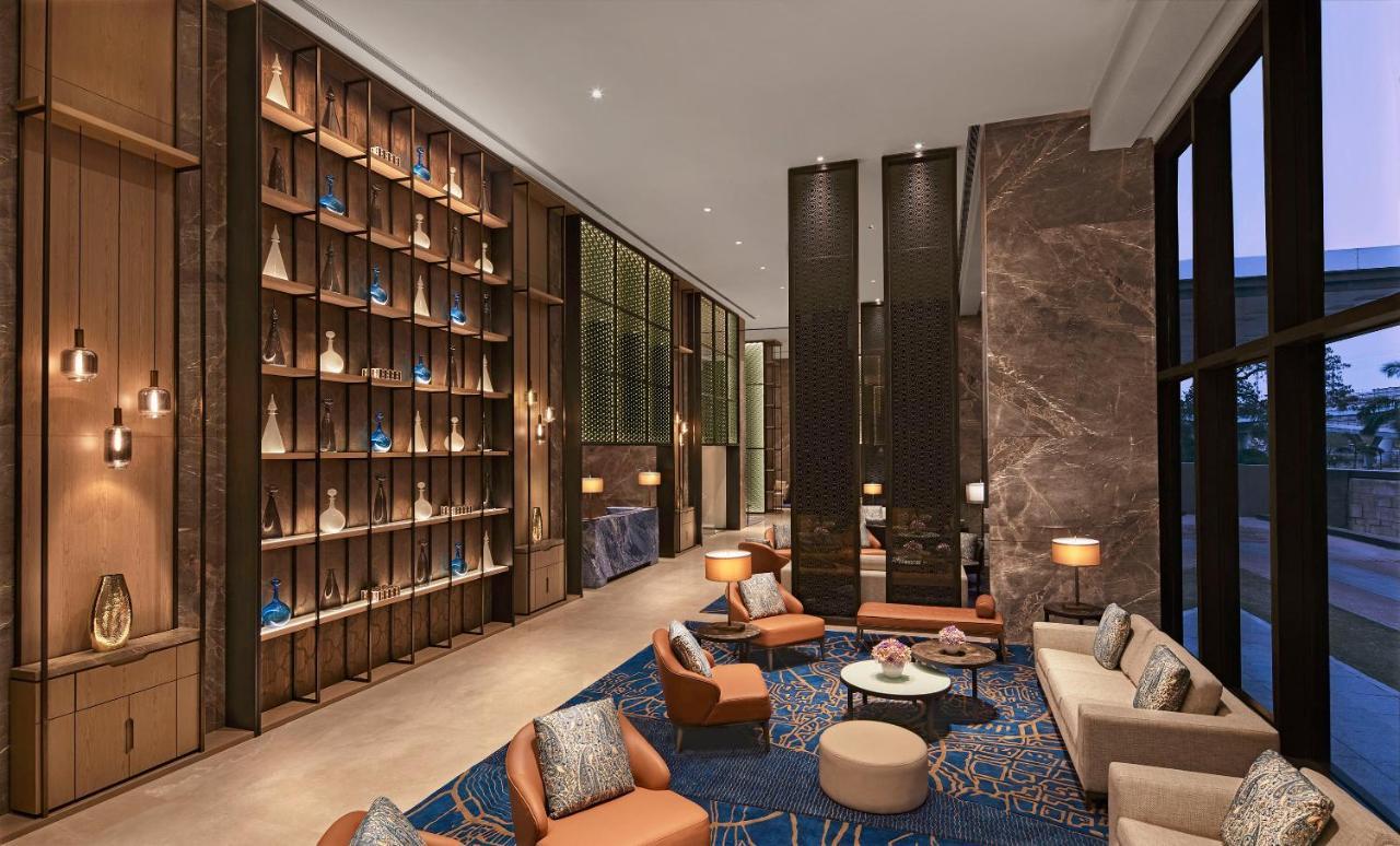 Taj Wellington Mews Chennai Hotel ภายนอก รูปภาพ