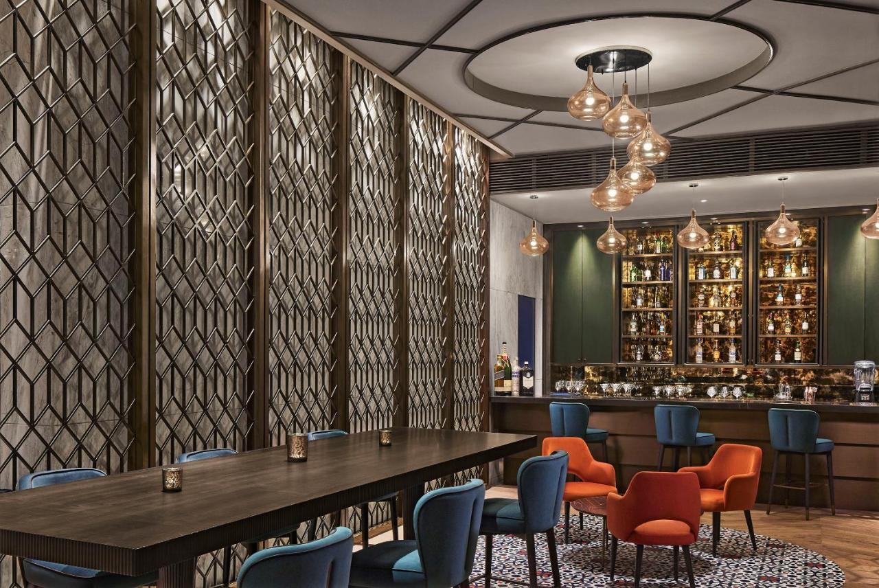 Taj Wellington Mews Chennai Hotel ภายนอก รูปภาพ